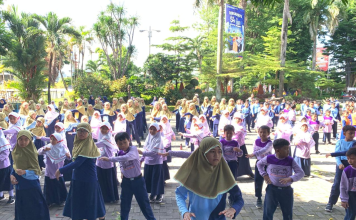 Senam Ceria dan Edukasi Tertib Lalin Warnai Jeda Pasca-ASAS MI Al Tanbih di DPRD