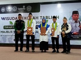 Ustadz M. Noor Ridhollah Raih Wisudawan Terbaik Sekolah Tabligh PWM Jawa Tengah