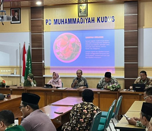 Majelis Dikdasmen dan PNF PDM Kudus Gelar Workshop Tata Kelola Sampah untuk Sekolah dan Madrasah Muhammadiyah–’Aisyiyah