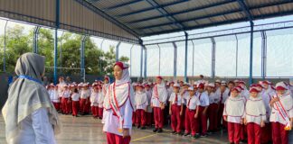 Semangat Kemerdekaan Membara, MI Muhammadiyah 1 Kudus Gelar Upacara HUT ke-81 RI