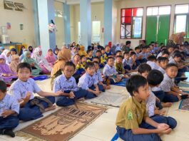 Awali Hari dengan Dhuha, MI Muhammadiyah 1 Kudus Tanamkan Karakter Islami Sejak Dini