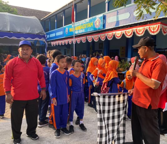 Jalan Sehat Meriahkan Milad ke-33 MI Muhammadiyah Bae Kudus