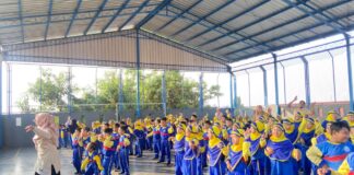 SABAR di MI Muhammadiyah 1 Kudus, Senam Bersama untuk Generasi Sehat dan Ceria