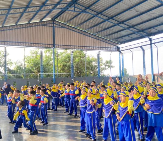 SABAR di MI Muhammadiyah 1 Kudus, Senam Bersama untuk Generasi Sehat dan Ceria