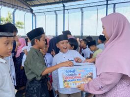 MI Muhammadiyah 1 Kudus Semarakkan Maulid Nabi dengan Donasi Gempa NTT