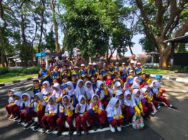 Serunya Outing Class SD Mutuku, Siswa Kelas 1–3 Belajar Tertib Berlalu Lintas hingga Mengenal TNI