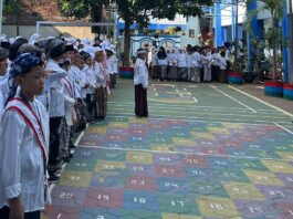MI Muhammadiyah Al Tanbih Kudus Gelar Apel Hari Santri 2026, Tanamkan Tiga Karakter Utama